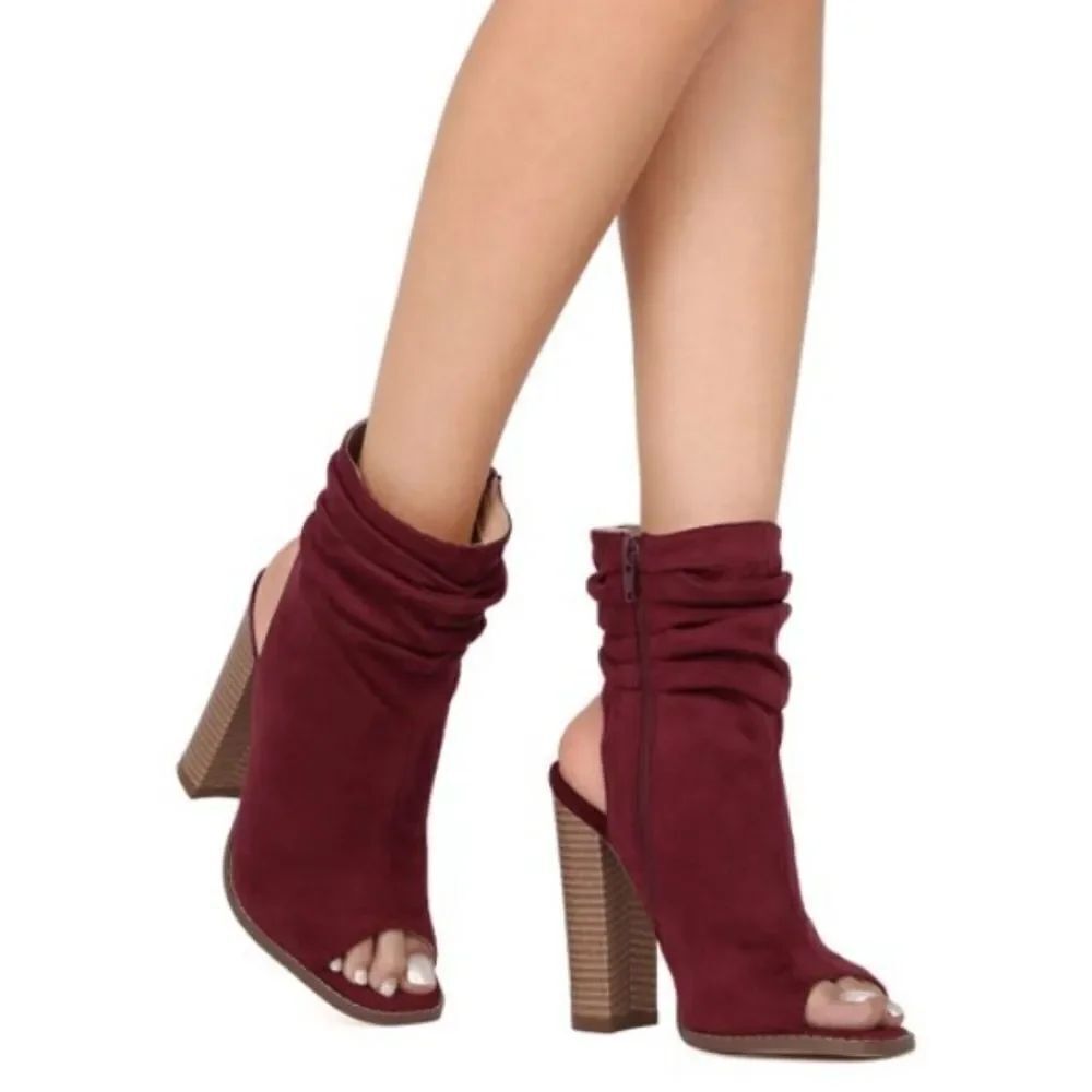 CHARLOTTE RUSSE SUEDE PEEP TOE ANKLE CUTOUT BLOCK HEEL SLOUCH PLASFORM BOOTIE